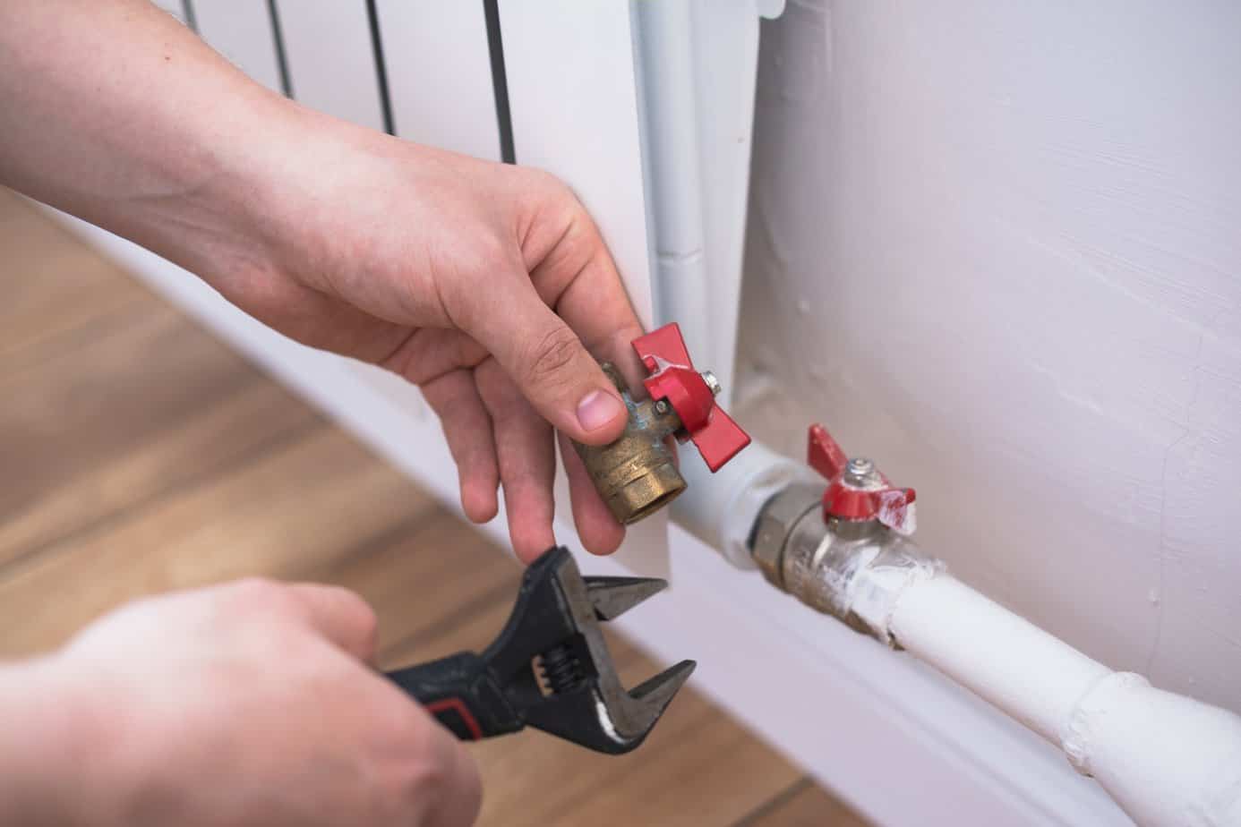 Replacing the ball valve on the heating pipes