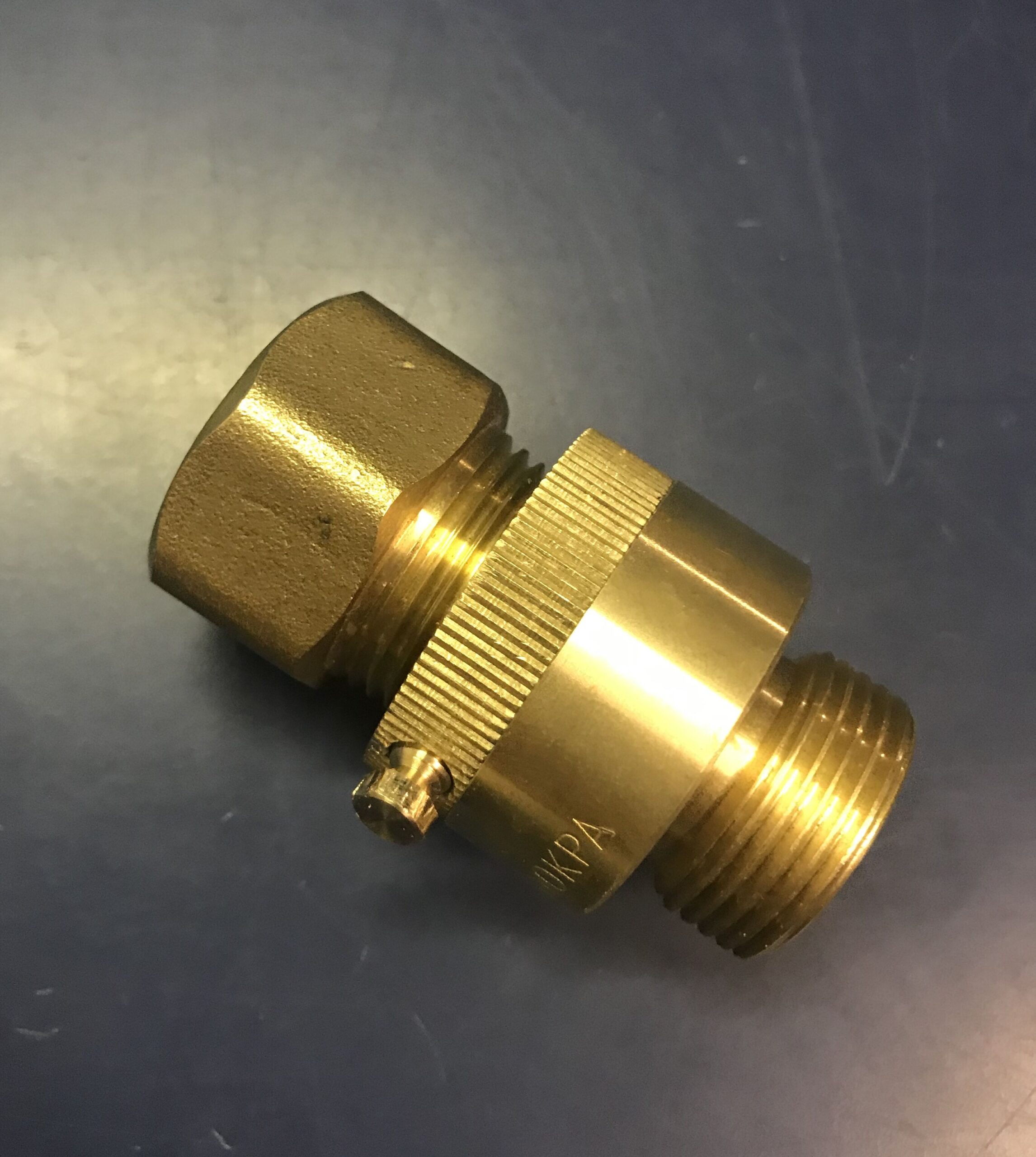 vacuum breaker